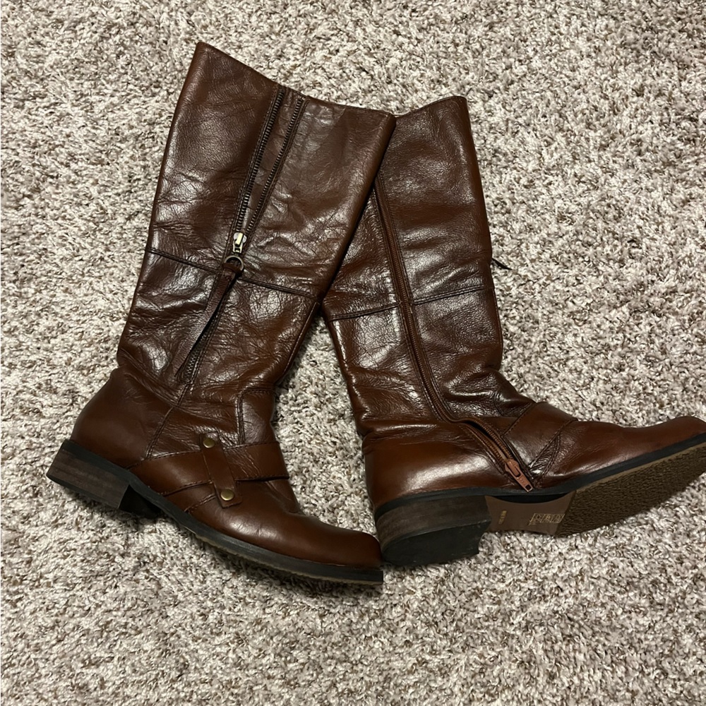 Leather boots
